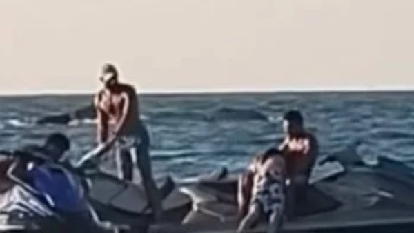 الحادث
