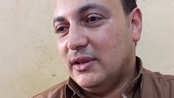 لايف موقع بصراحة| «مبدخلش بيتي جنيه حرام».. عم مصطفى يضرب مثلاً في الأمانة بالقليوبية ويعيد 28 ألف دولار لصاحبها
