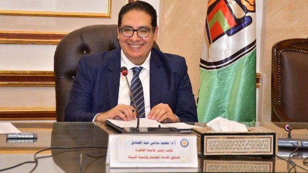 الدكتور محمد سامي عبد الصادق رئيس جامعة القاهرة