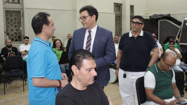 وزير الثقافة يشهد بروفة النجم محمد ثروت لاحتفالية المولد النبوي بدار الأوبرا ويُشيد بمشاركته