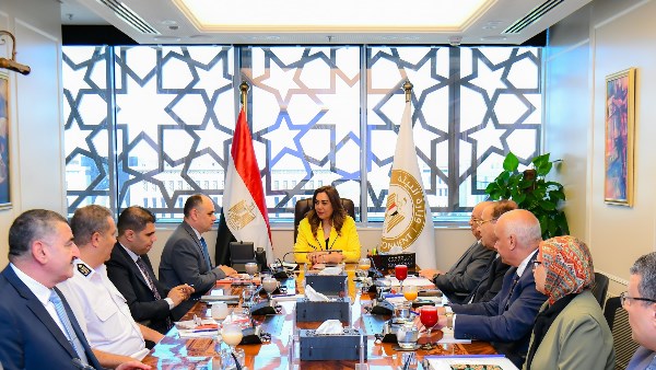 وزيرة التنمية المحلية والقائمة بأعمال وزيرة البيئة تترأسان الاجتماع الـ22 لمجلس إدارة صندوق حماية البيئة وزيرة التنمية المحلية والقائمة بأعمال وزيرة البيئة تترأسان الاجتماع الـ22 لمجلس إدارة صندوق حماية البيئة