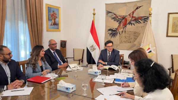 وزير الثقافة يبحث مع اليونسكو تطوير المتاحف والتعاون في مجالات الذكاء الاصطناعي