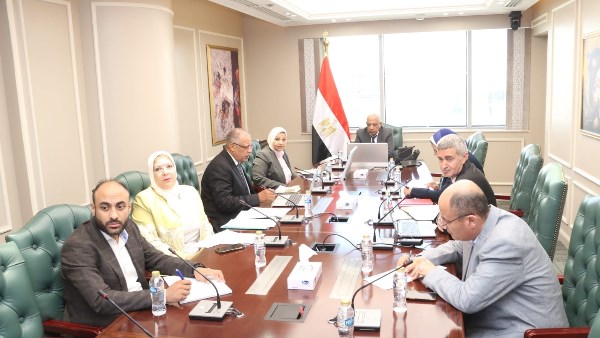 وزير الكهرباء يتابع مشروعات الطاقات المتجددة في إطار الاستراتيجية الوطنية للطاقة