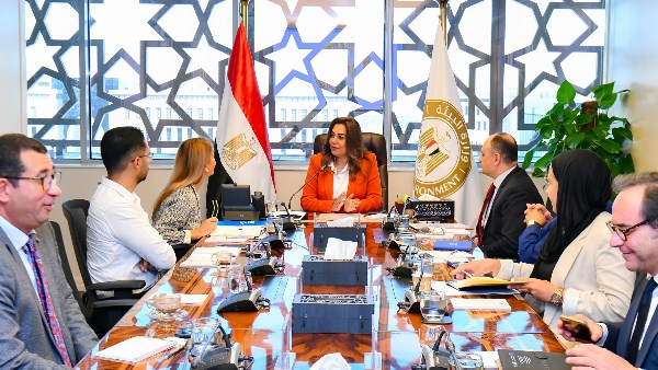 وزيرة التنمية المحلية والقائم بأعمال وزير البيئة تلتقي المديرة الإقليمية لمكتب اليونسكو بالقاهرة