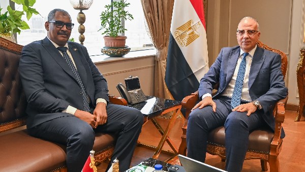 وزير الري يلتقي نظيره السوداني لبحث التعاون المشترك وقضايا مياه النيل