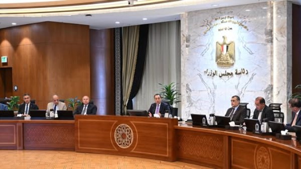 رئيس الوزراء متابعة الإجراءات التنفيذية لتوفير الأسمدة في الأسواق