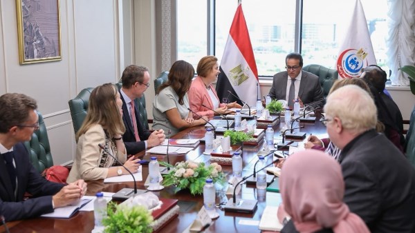 وزير الصحة يستقبل وفد الوكالة الفرنسية للتنمية لتعزيز التعاون في القطاع الصحي