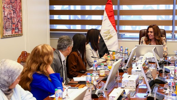 وزيرة التنمية المحلية تستقبل ممثلة برنامج الأمم المتحدة لتعزيز التعاون البيئي والتنموي 
