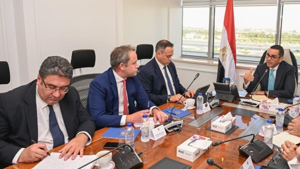 وزير الاستثمار يلتقي وفد S&P Global لبحث التصنيف الائتماني وآفاق الاقتصاد