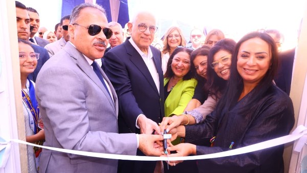 وزيرة التضامن ومحافظ الشرقية يفتتحان رياض الأطفال بمدرسة السيدة عائشة بالعاشر من رمضان