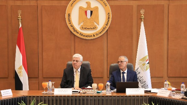 وزير التعليم العالي يترأس اجتماع مجلس الجامعات الأهلية 