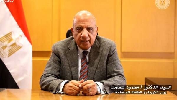 الدكتور محمود عصمت وزير الكهرباء والطاقة المتجددة
