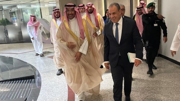 خلال اللقاء 