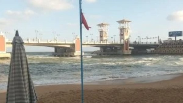 غلق كلى لشواطئ الإسكندرية