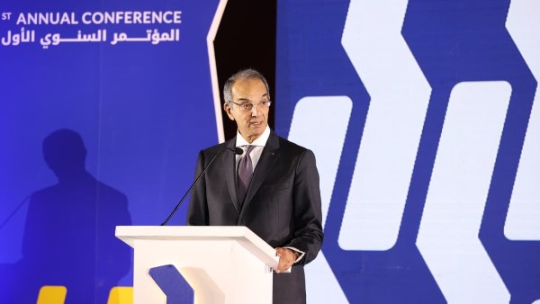 الدكتور عمرو طلعت وزير الاتصالات وتكنولوجيا المعلومات