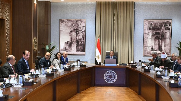 رئيس الوزراء يترأس اجتماع اللجنة العليا للحج