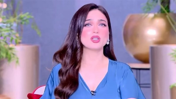 الإعلامية ياسمين عز
