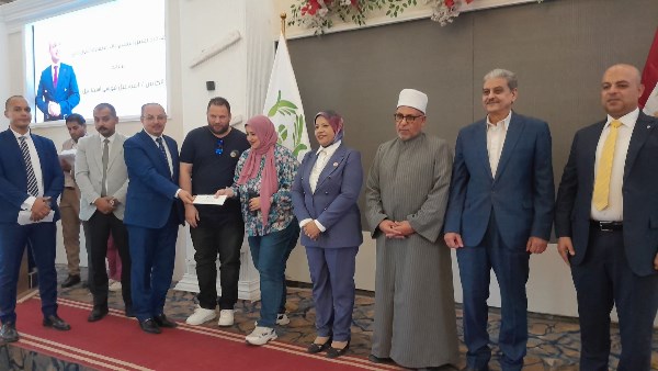 اثناء حفل التكريم والدعم