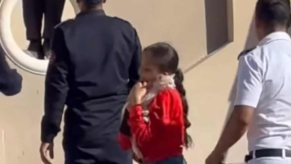 انقاذ قطة من قبل قوات الحماية المدنية