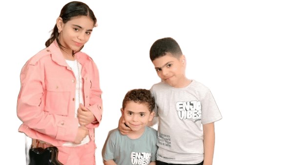الأطفال الثلاثة الضحايا الأطفال الثلاثة الضحايا
