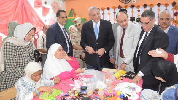 جزء من الإفتتاح 