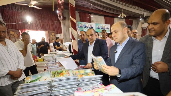 محافظ كفرالشيخ يتفقد معرض أهلا مدارس 