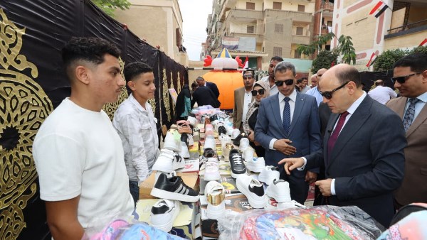 محافظ كفرالشيخ يتفقد المعرض الدائم بمدرسة سعد زغلول 