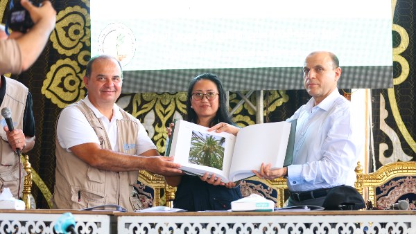 محافظ كفرالشيخ يتسلم أطلس نخيل البلح  مع منظمة الأغذيه FAO