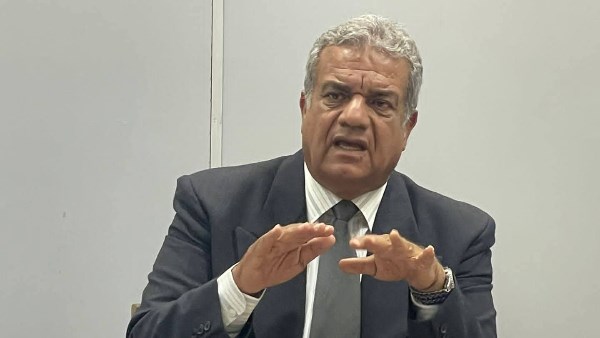 الدكتور سعد الزنط مدير مركز الدراسات الاستراتيجيه والاتصال