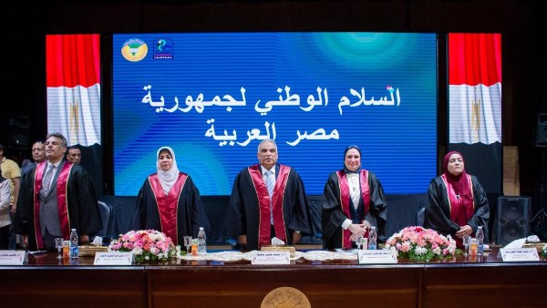 رئيس جامعة طنطا يشهد الاحتفال 