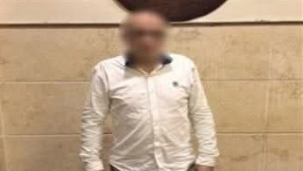 ضبط لص يسرق حقيبة في المسجد بالبحيرة 