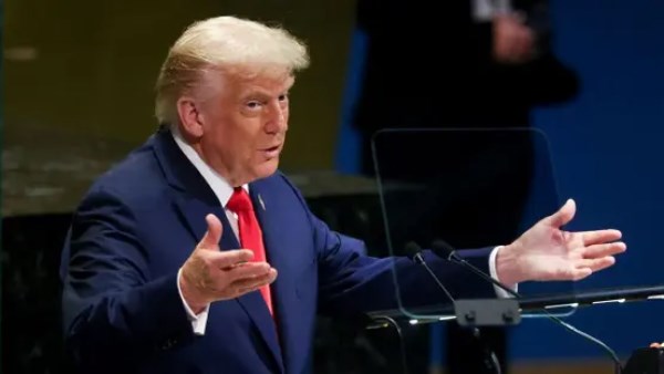  الرئيس الأمريكي السابق دونالد ترامب