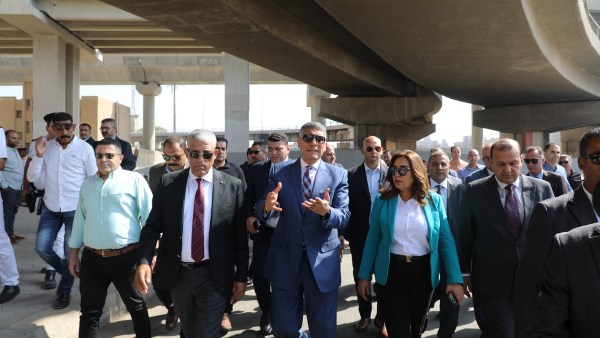 وزيرة التنمية المحلية ومحافظ الجيزة يتفقدان أعمال تطوير المنطقة المحيطة بمستشفى بولاق الدكرور العام 