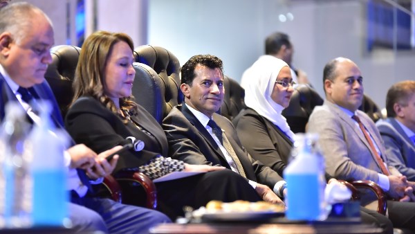 وزير الشباب والرياضة