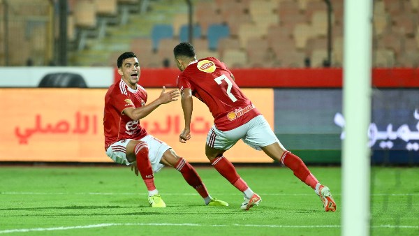 احتفال لاعبي الاهلي