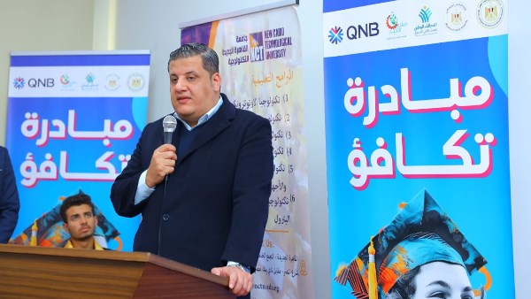 الدكتور مصطفي زمزم _ رئيس مجلس أمناء مؤسسة صناع الخير