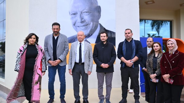 مستشفى الناس يفتتح مبنى «أنسي ساويرس» بحضور عائلته تخليدا لذكراه في العطاء