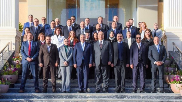 محافظ الإسكندرية و النواب 