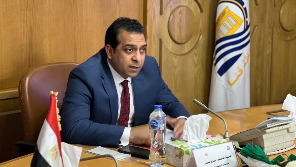 دكتور حــازم عمـــر