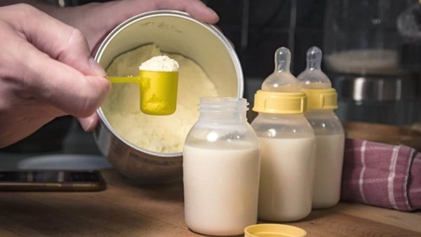 ألبان الأطفال 