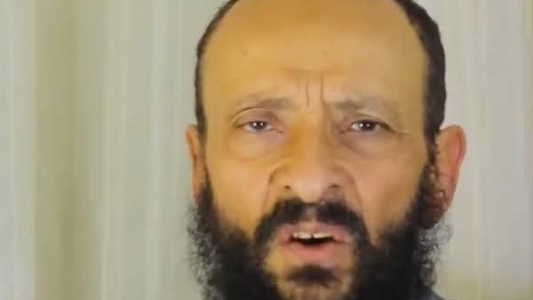 نجل الطبيب المتهم بالاستيلاء على أملاك والده