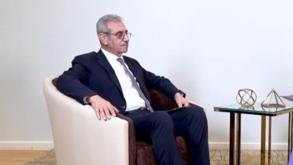  الدكتور علي شعث