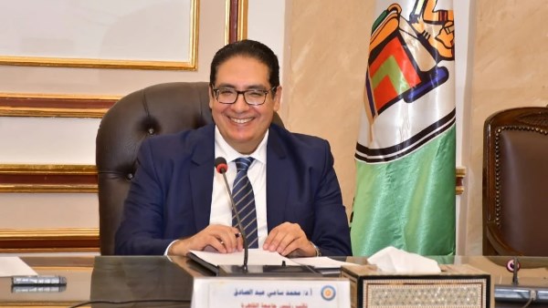 رئيس جامعة القاهرة