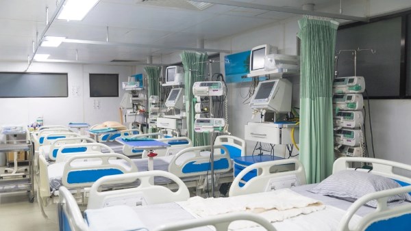  أسرة العناية المركزة 