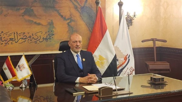 رئيس حزب المصريين