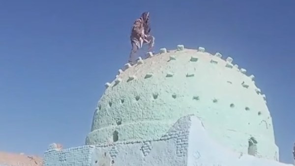 هدم ضريح بمدينة أسوان