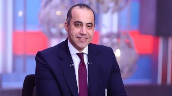 المستشار محمود فوزي وزير الشؤون النيابية والقانونية