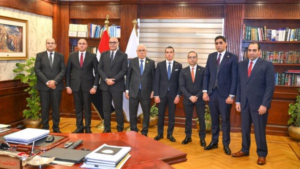 النائب العام يستقبل رئيس الاستئناف لنيابة استئناف الإسكندرية لعرض الكشوف