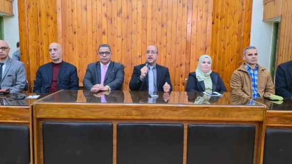 أثناء الاجتماع 