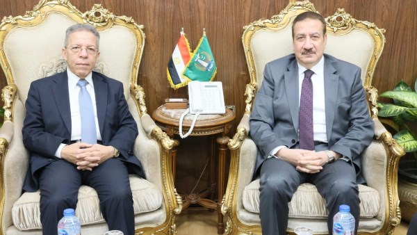 أثناء اللقاء